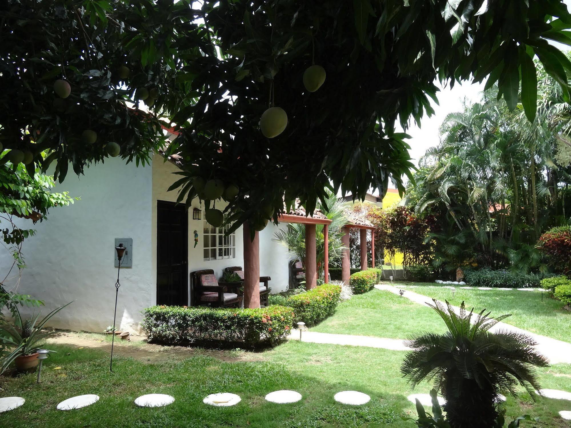 Villa Botero By Casa Mojito Santa Clara  Ngoại thất bức ảnh